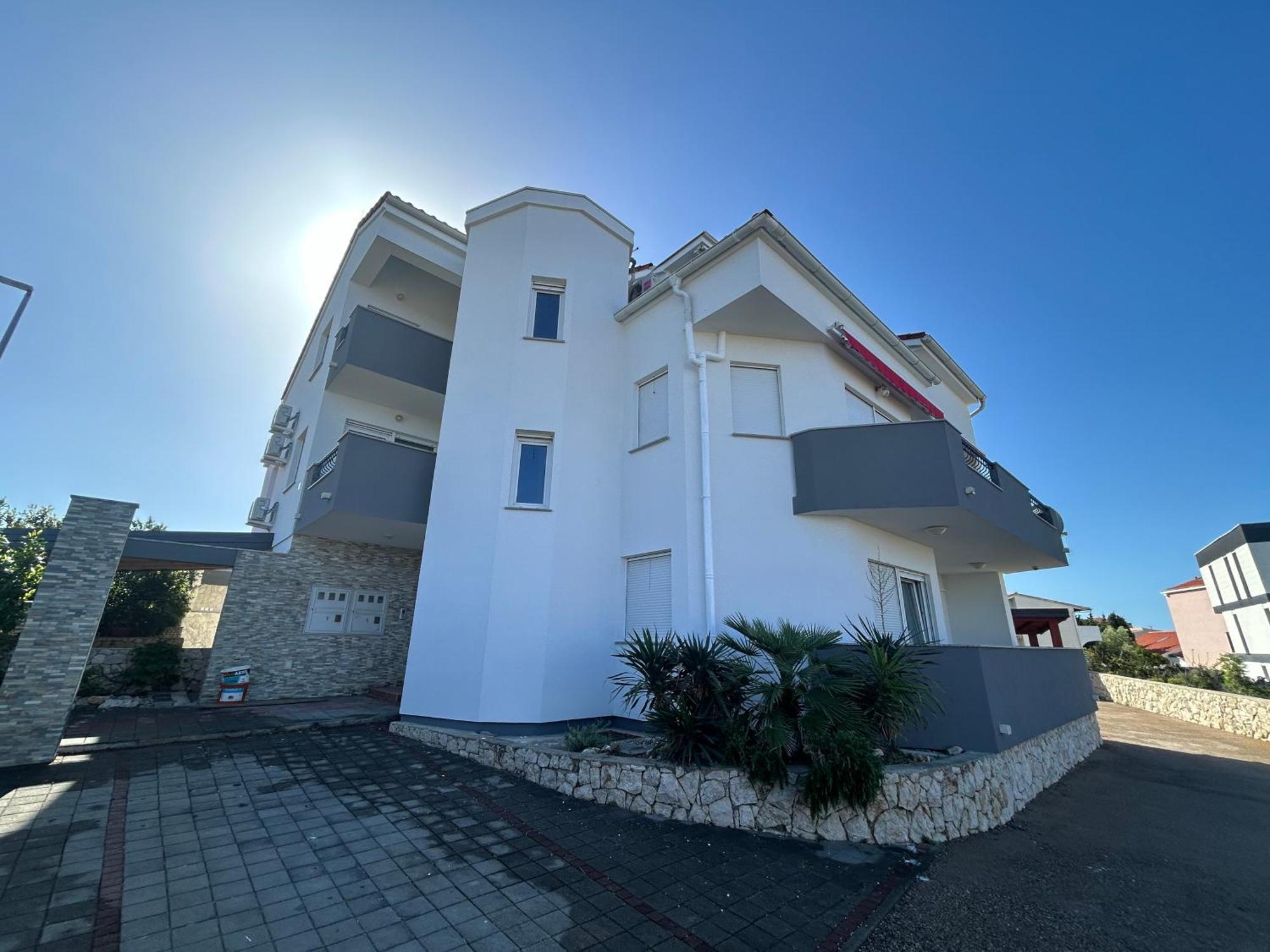 Apartment Karlo โนวาลยา ภายนอก รูปภาพ