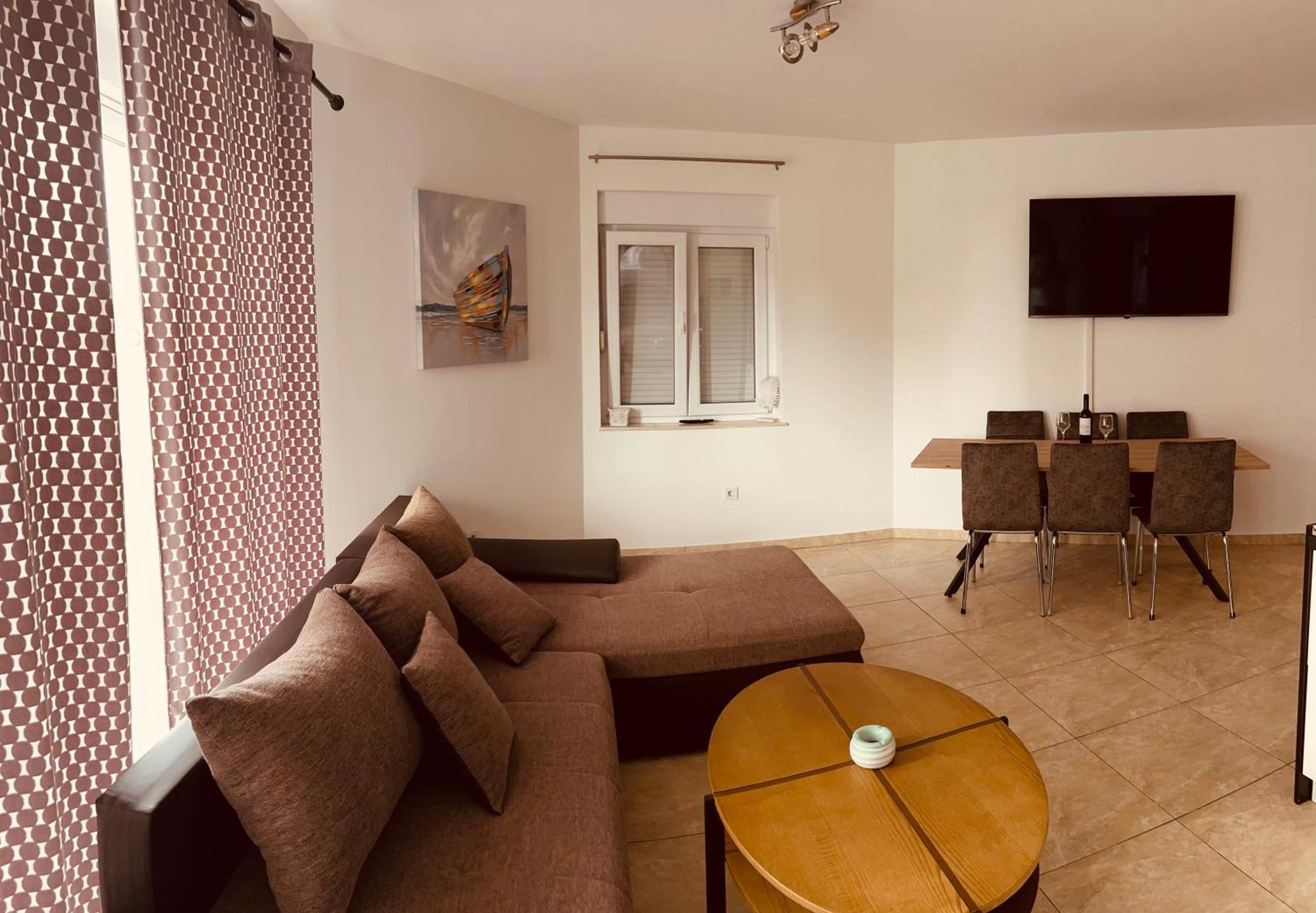Apartment Karlo โนวาลยา ภายนอก รูปภาพ