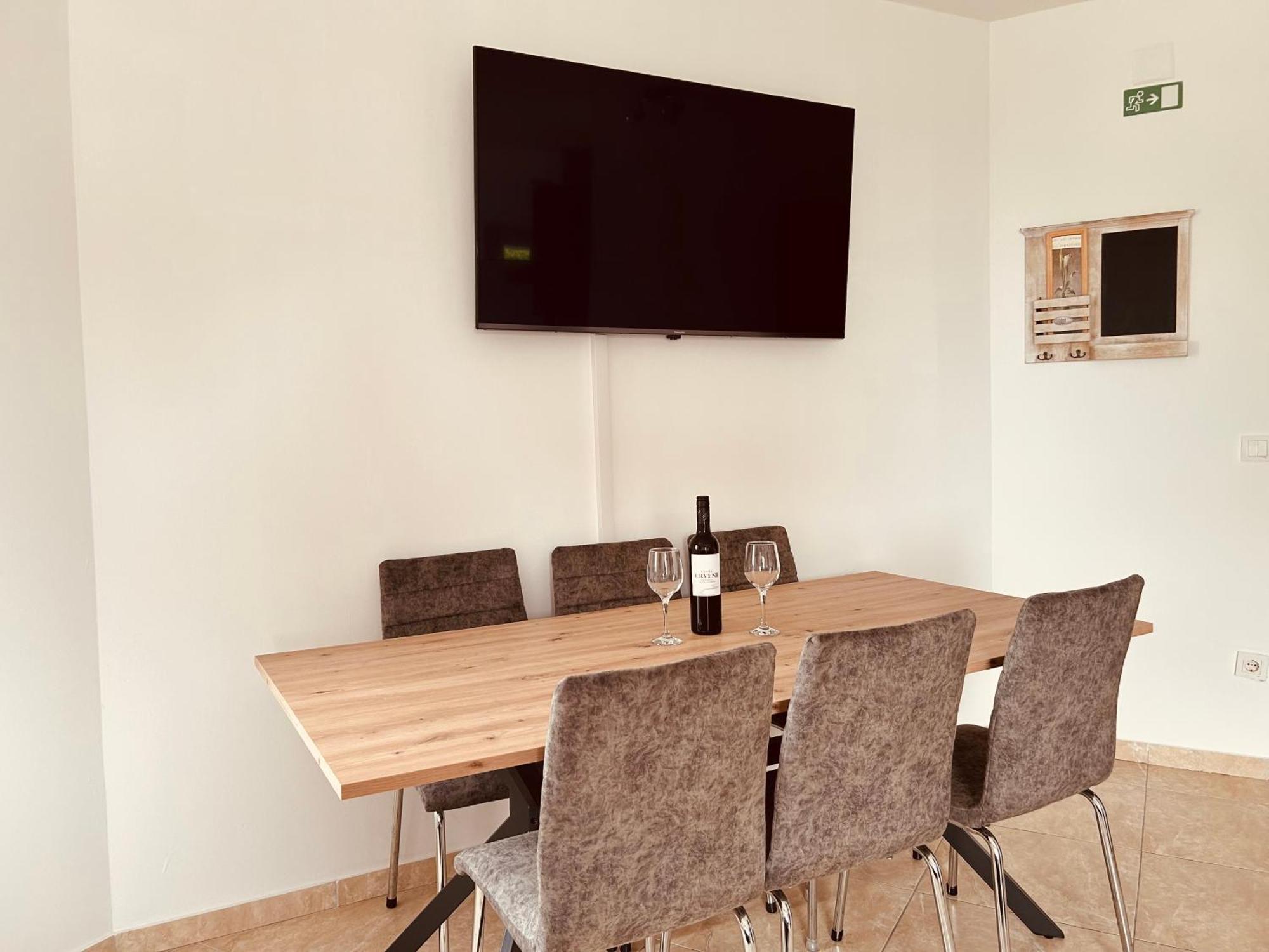 Apartment Karlo โนวาลยา ภายนอก รูปภาพ